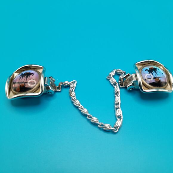 Vintage Iridescent Palm Scene Sweater Clips, 1950s Butterfly Wing Jewelry - Picture 10 of 10